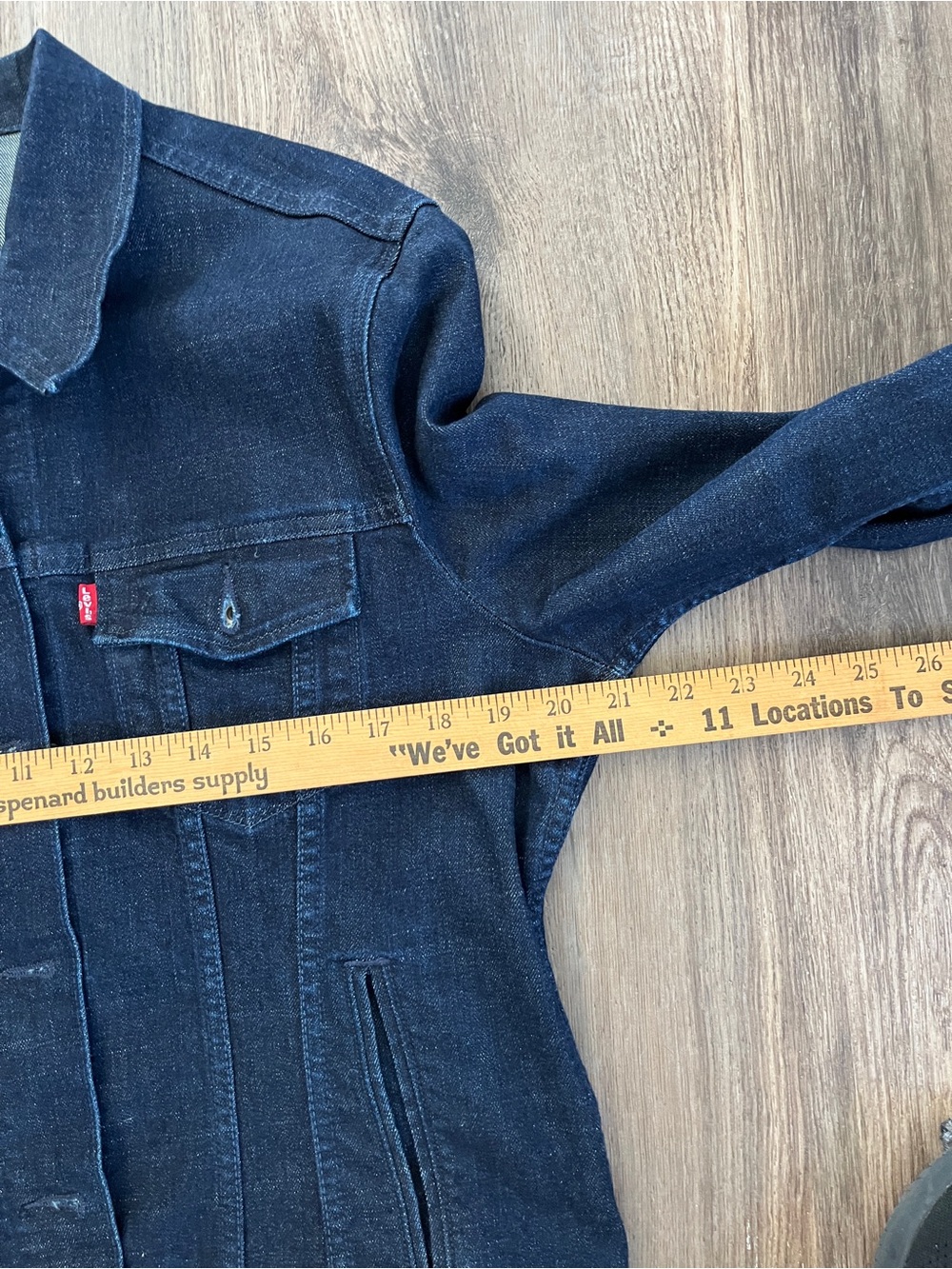 Levi's Women’s Dark Wash Denim Trucker Jacket XL - Picture 6 of 8